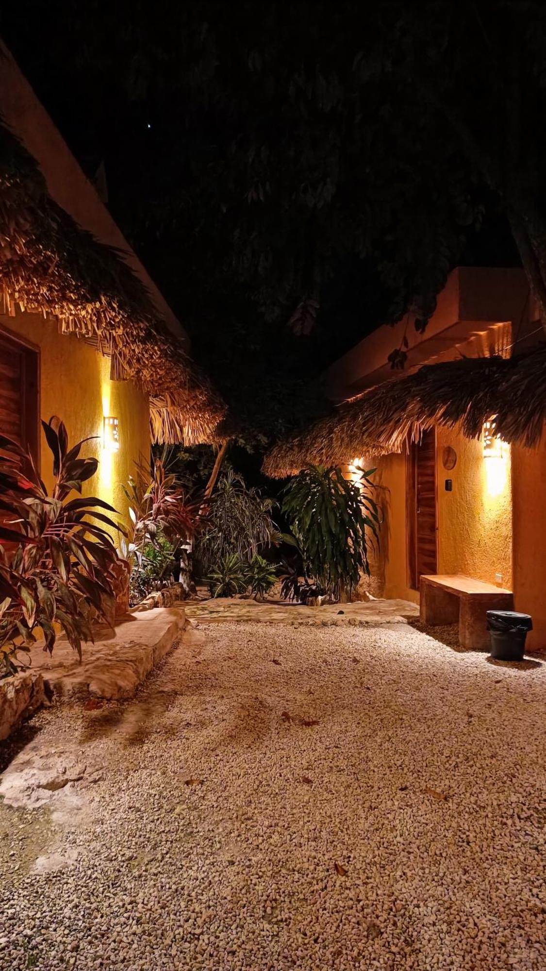 Suites De Piedra Y Colores En Chichen Itza Piste ภายนอก รูปภาพ